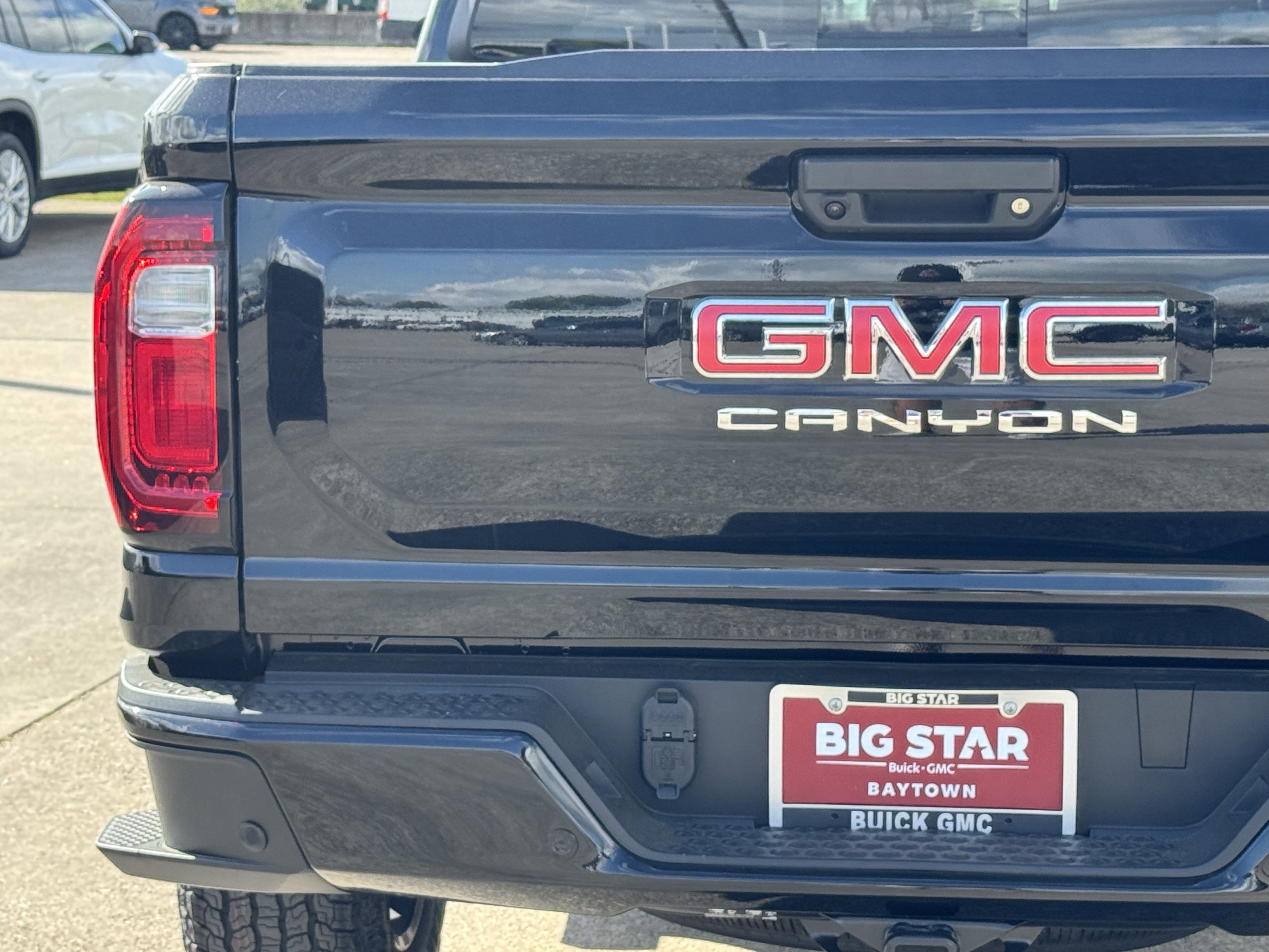 New 2026 GMC Canyon Elevation w/ Convenience Package image 11