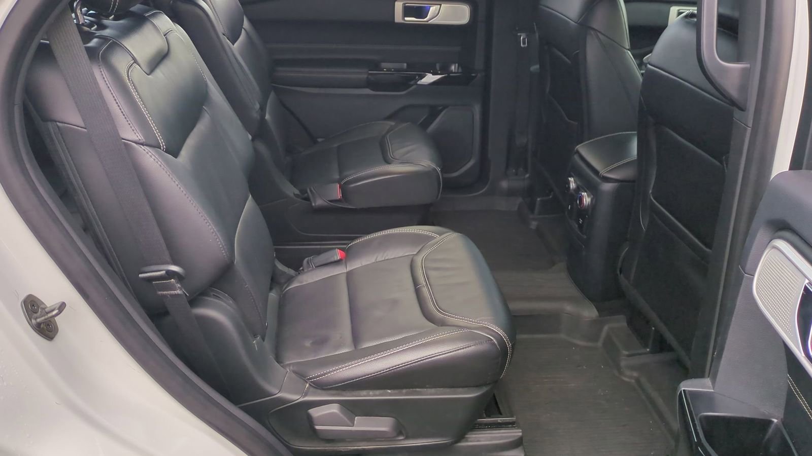 Used 2022 Ford Explorer ST w/ Equipment Group 401A image 22