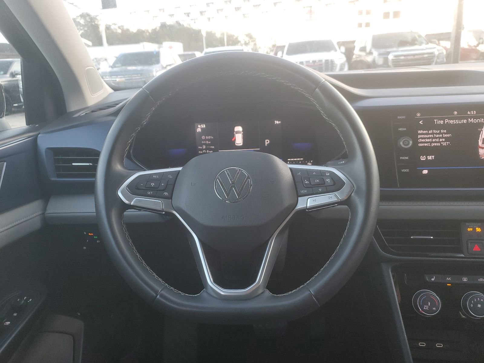 Used 2023 Volkswagen Taos SE image 11