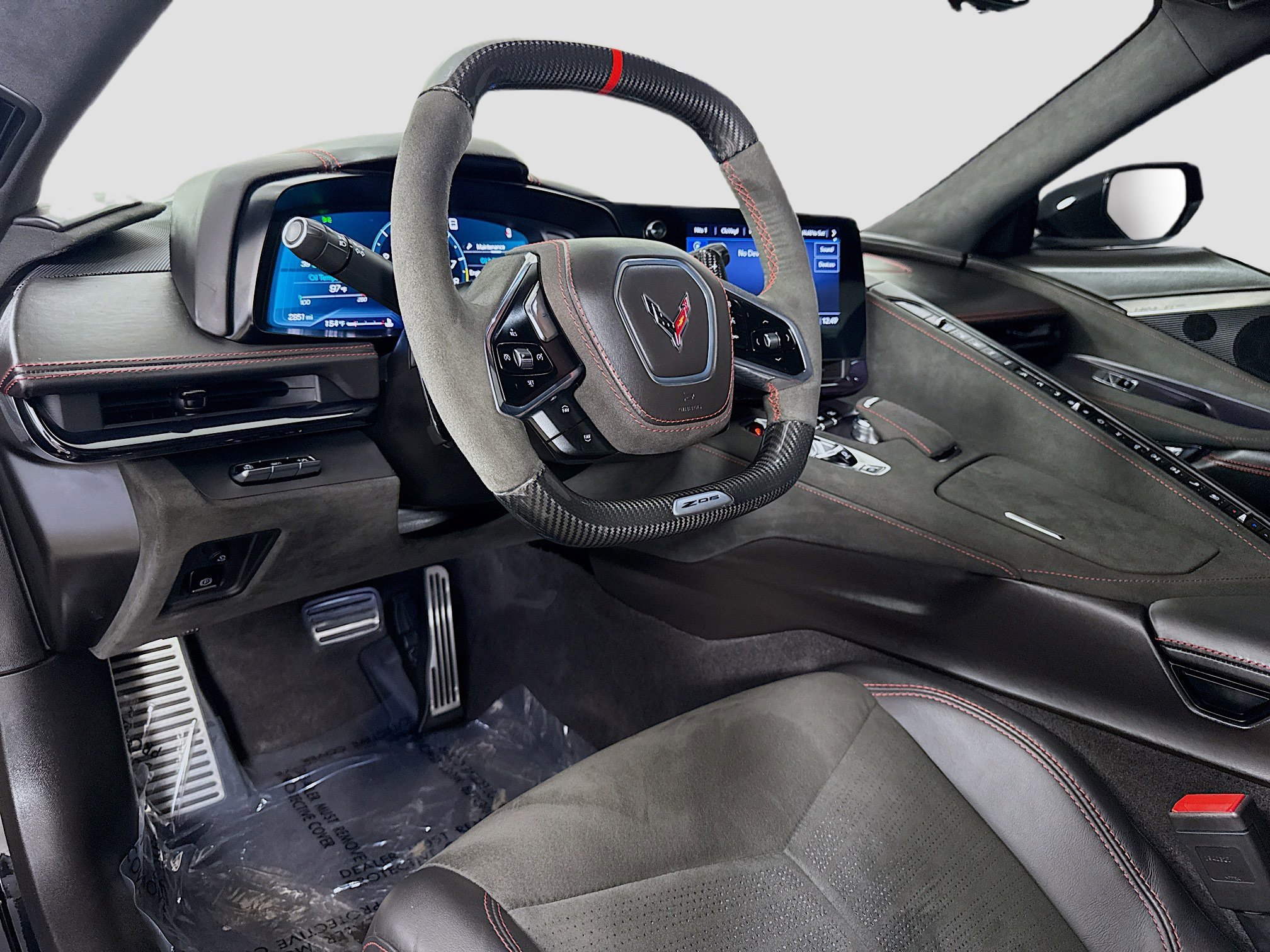 Used 2023 Chevrolet Corvette Z06 w/ Z07 Performance Package RWD image 9