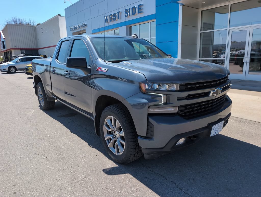 Used 2022 Chevrolet Silverado 1500 RST AWD/4WD image 2