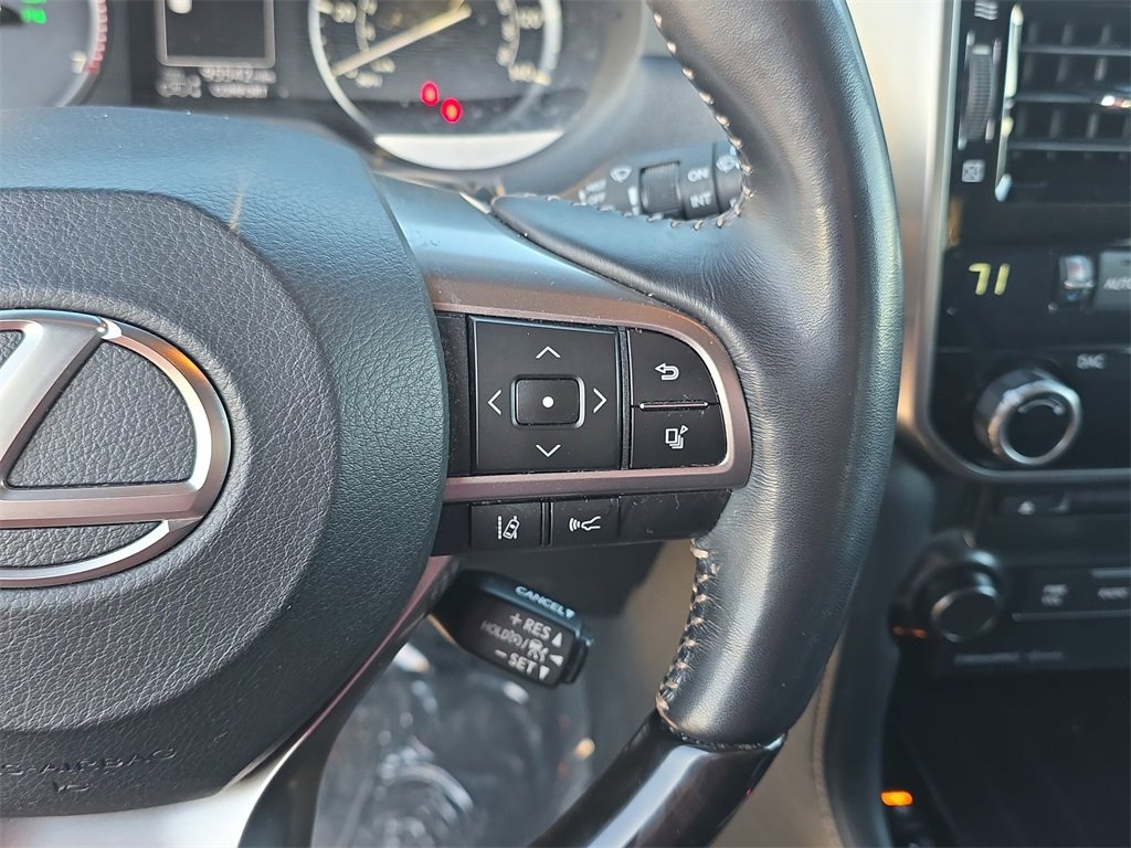 Used 2022 Lexus GX 460 Luxury w/ Sport Design Package image 18