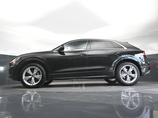 Used 2023 Audi Q8 Prestige AWD/4WD image 32