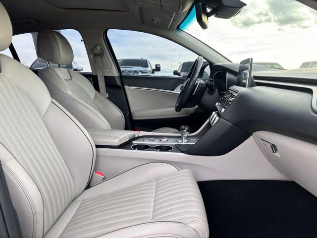 Used 2019 Genesis G70 3.3T Advanced w/ Elite Package image 27