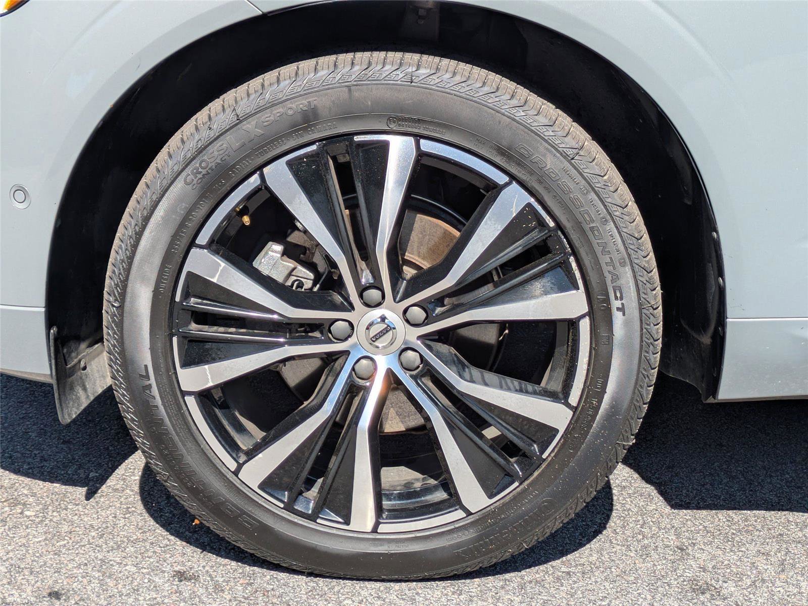 Used 2024 Volvo XC60 B5 Plus AWD/4WD image 14