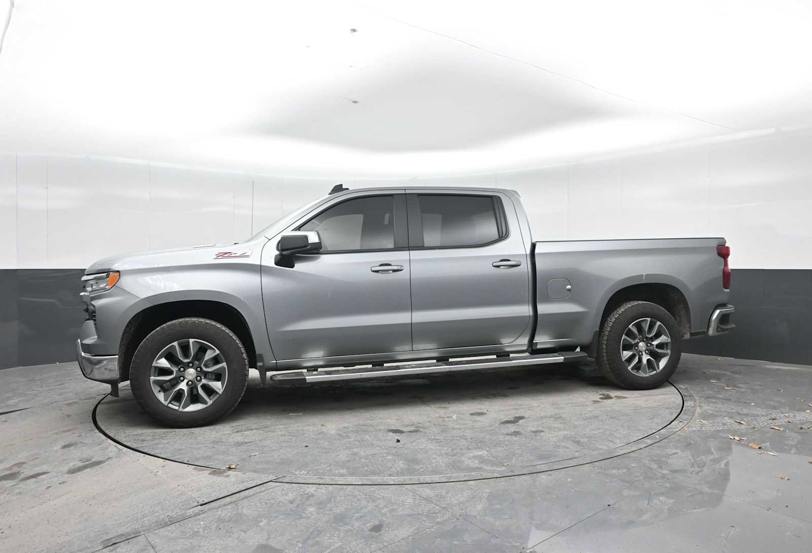 Used 2026 Chevrolet Silverado 1500 LT w/ Z71 Off-Road Package AWD/4WD image 4