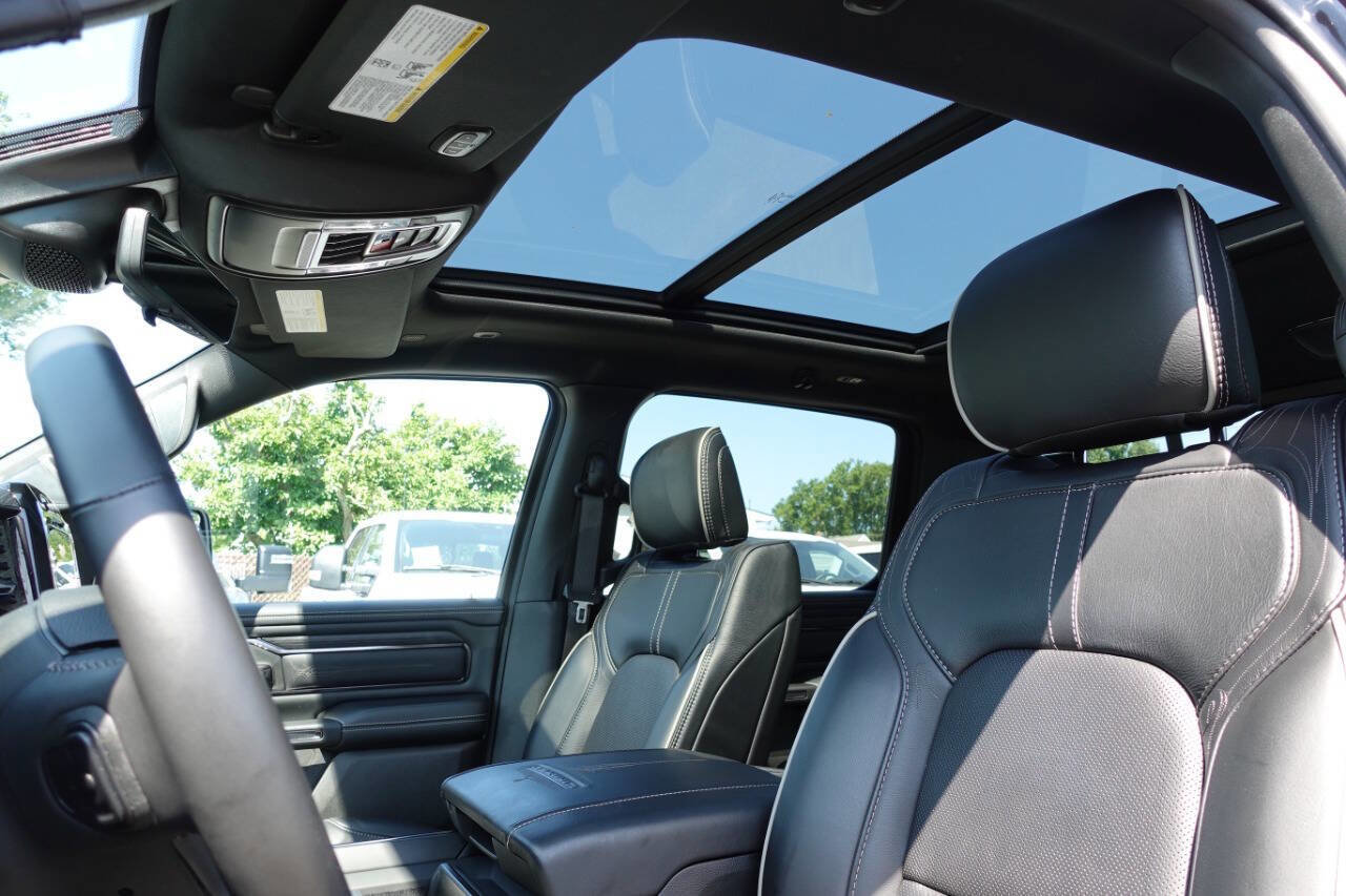 Used 2024 RAM 1500 Limited image 21