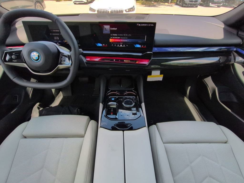 New 2026 BMW i5 eDrive40 w/ Premium Package image 15