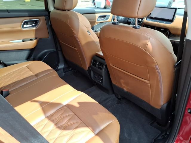 Certified 2026 Nissan Rogue Platinum w/ Platinum Premium Package image 18