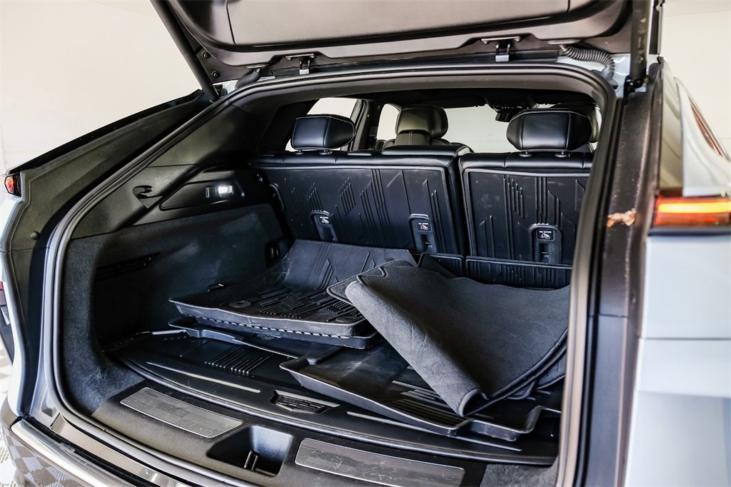 Used 2024 Cadillac Lyriq Luxury image 55