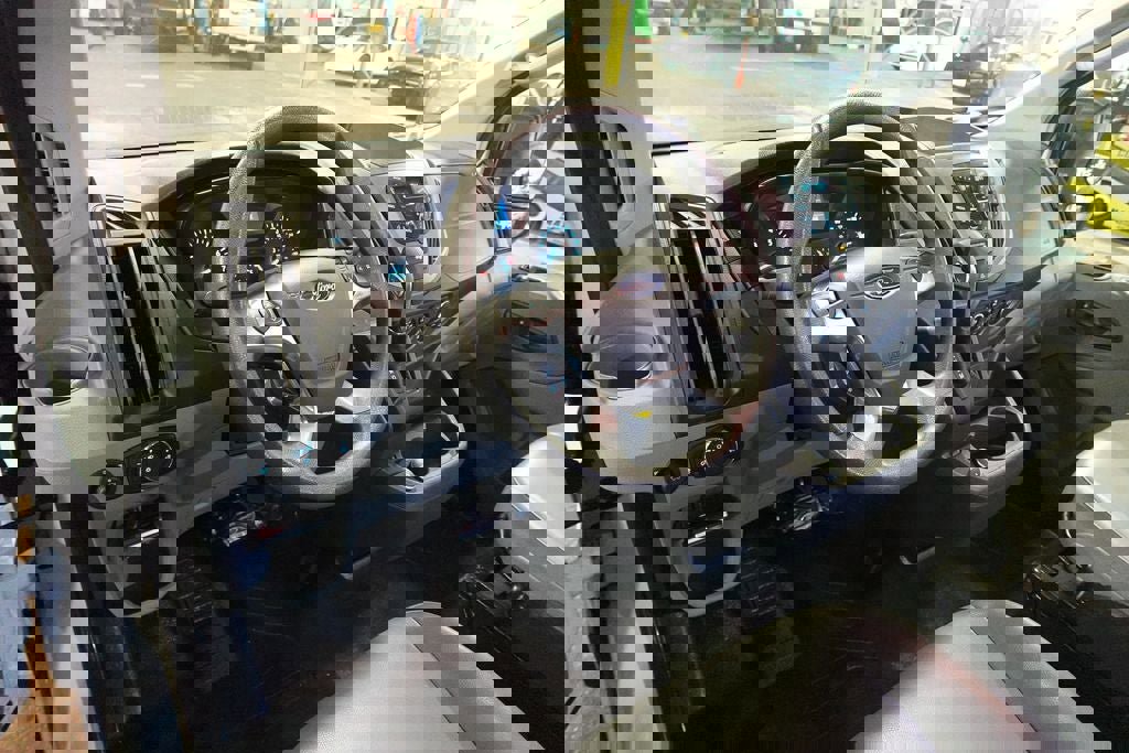 Used 2019 Ford Transit 250 130 Low Roof image 17