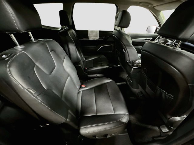 Certified 2024 Kia Telluride S w/ S Sunroof Package AWD/4WD image 30