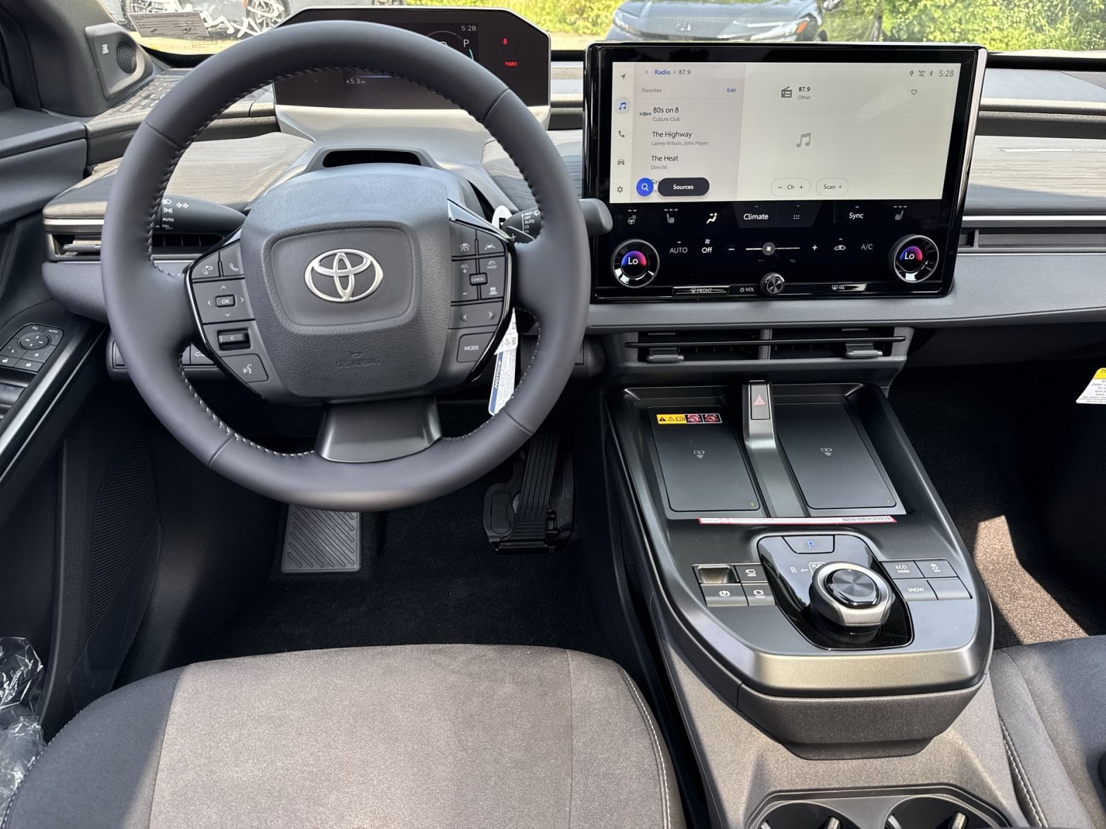 New 2026 Toyota C-HR AWD/4WD image 31