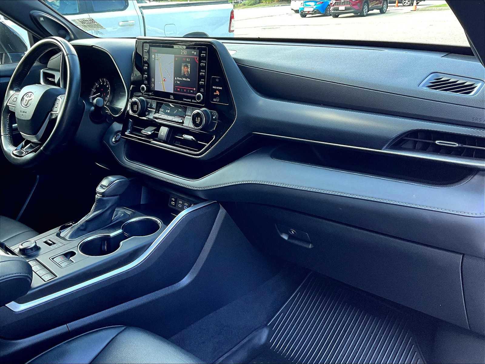 Used 2022 Toyota Highlander XSE image 14