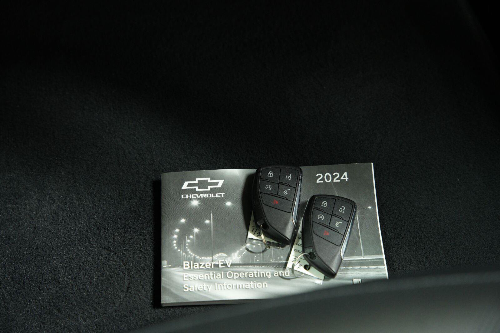 Certified 2024 Chevrolet Blazer EV LT AWD/4WD image 25