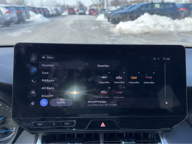 Used 2024 Toyota Venza XLE image 6