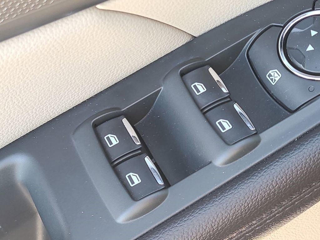 Used 2018 Ford Explorer XLT w/ Equipment Group 202A image 32