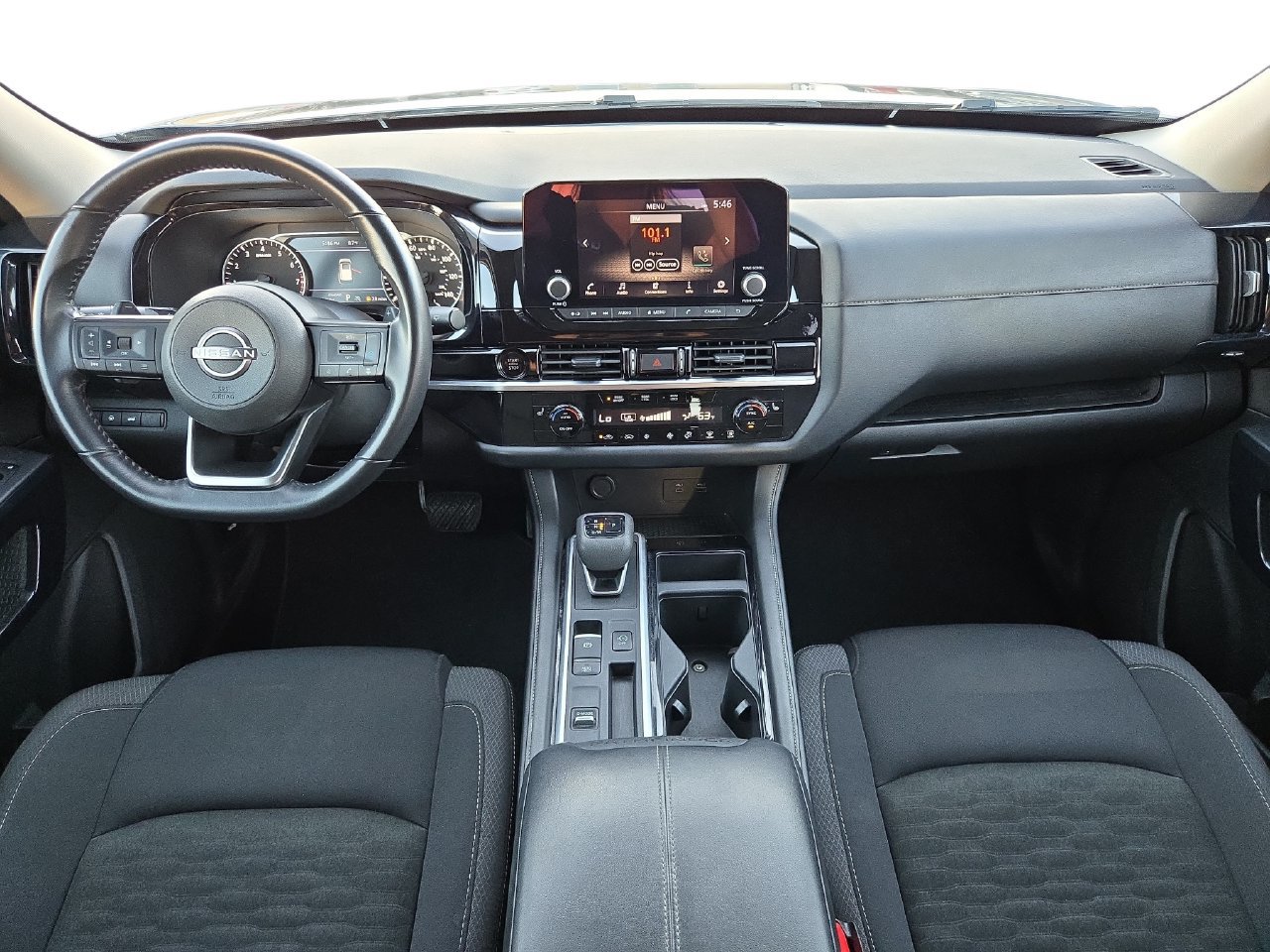 Certified 2025 Nissan Pathfinder SV FWD image 9