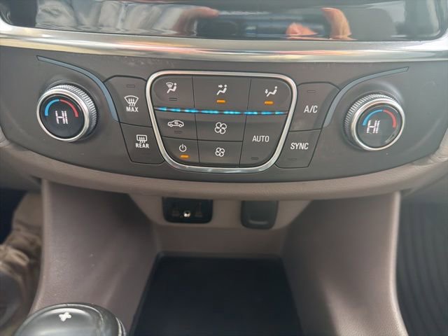 Used 2019 Chevrolet Traverse LT image 29