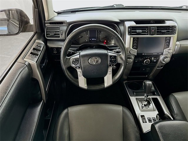 Used 2020 Toyota 4Runner SR5 Premium image 3