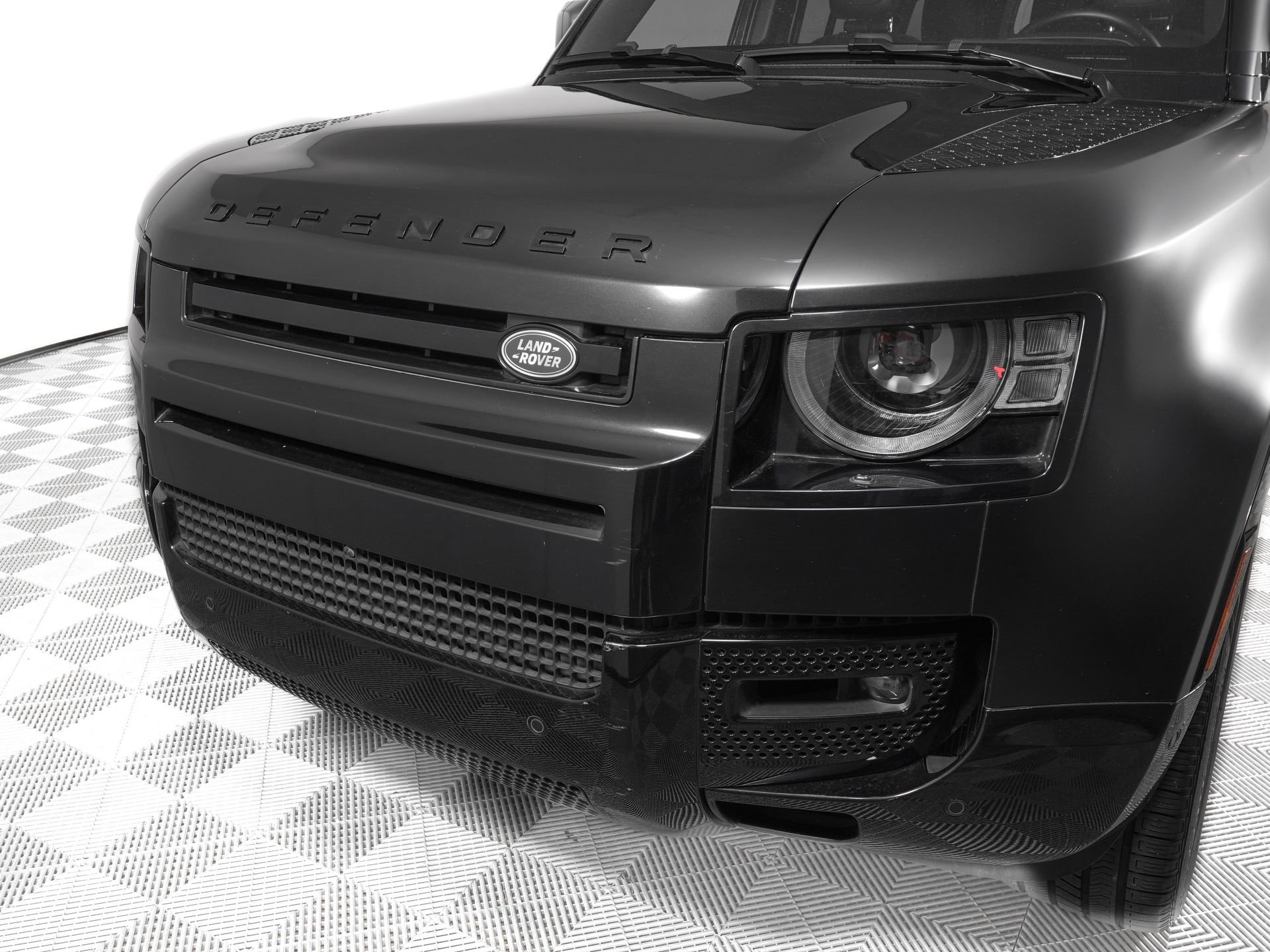 Used 2024 Land Rover Defender 130 X image 33