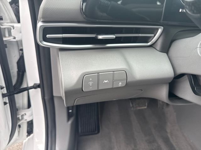 Certified 2023 Hyundai Elantra SEL w/ Convenience Package image 15