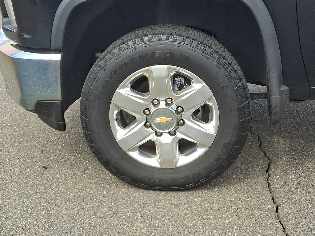 Used 2023 Chevrolet Silverado 2500 LTZ w/ Z71 Off-Road Package AWD/4WD image 8