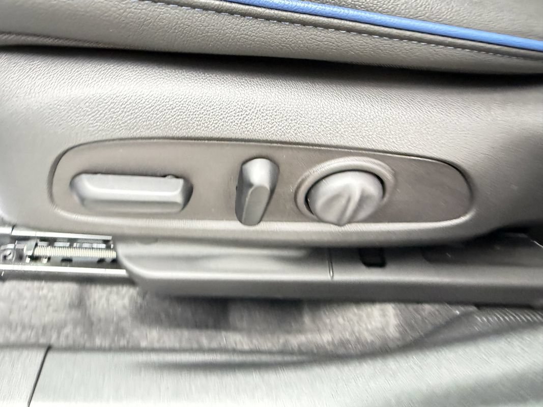 Used 2025 Buick Envista Sport Touring w/ Convenience I Package FWD image 7