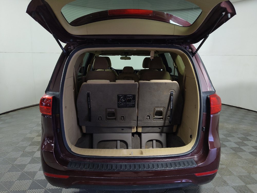 Used 2017 Kia Sedona LX FWD image 29
