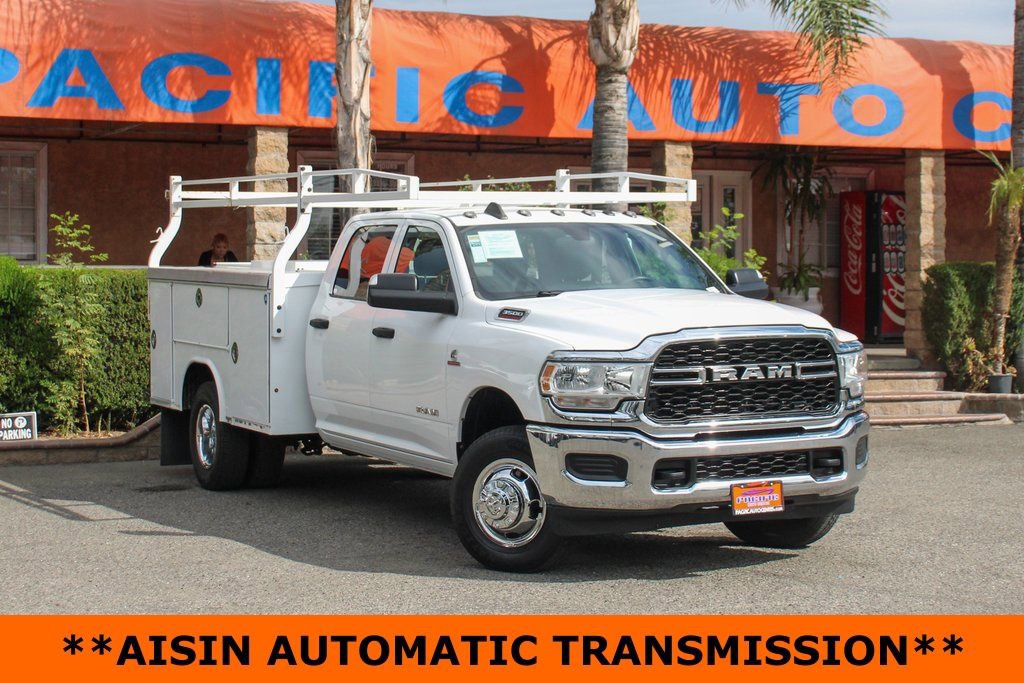Used 2021 RAM 3500 Tradesman w/ Chrome Appearance Group image 2