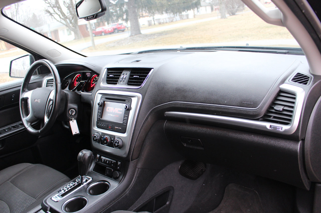 Used 2015 GMC Acadia SLE image 40