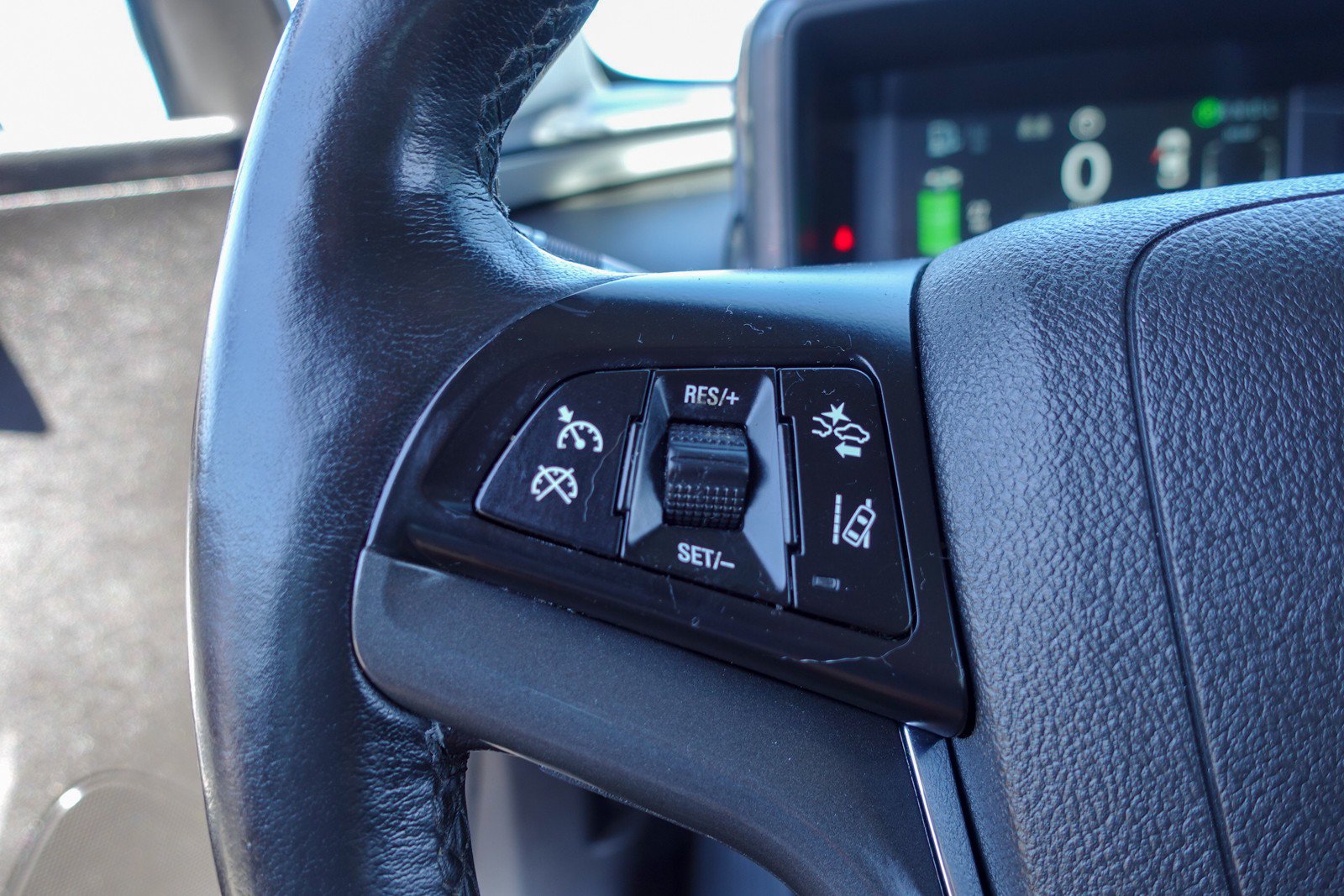 Used 2014 Chevrolet Volt Premium w/ Premium Trim Package FWD image 17