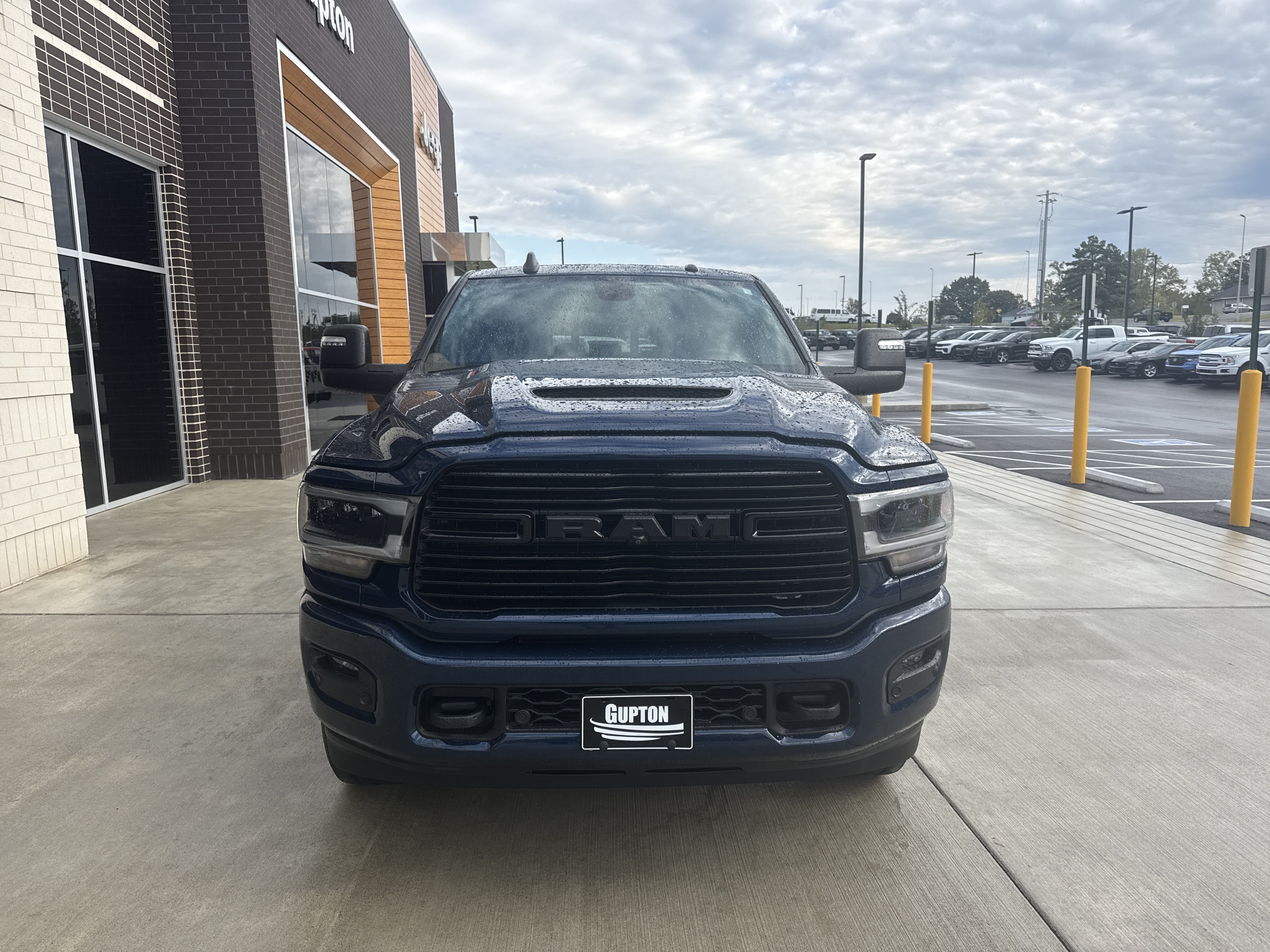 Used 2023 RAM 2500 Laramie w/ Night Edition AWD/4WD image 7