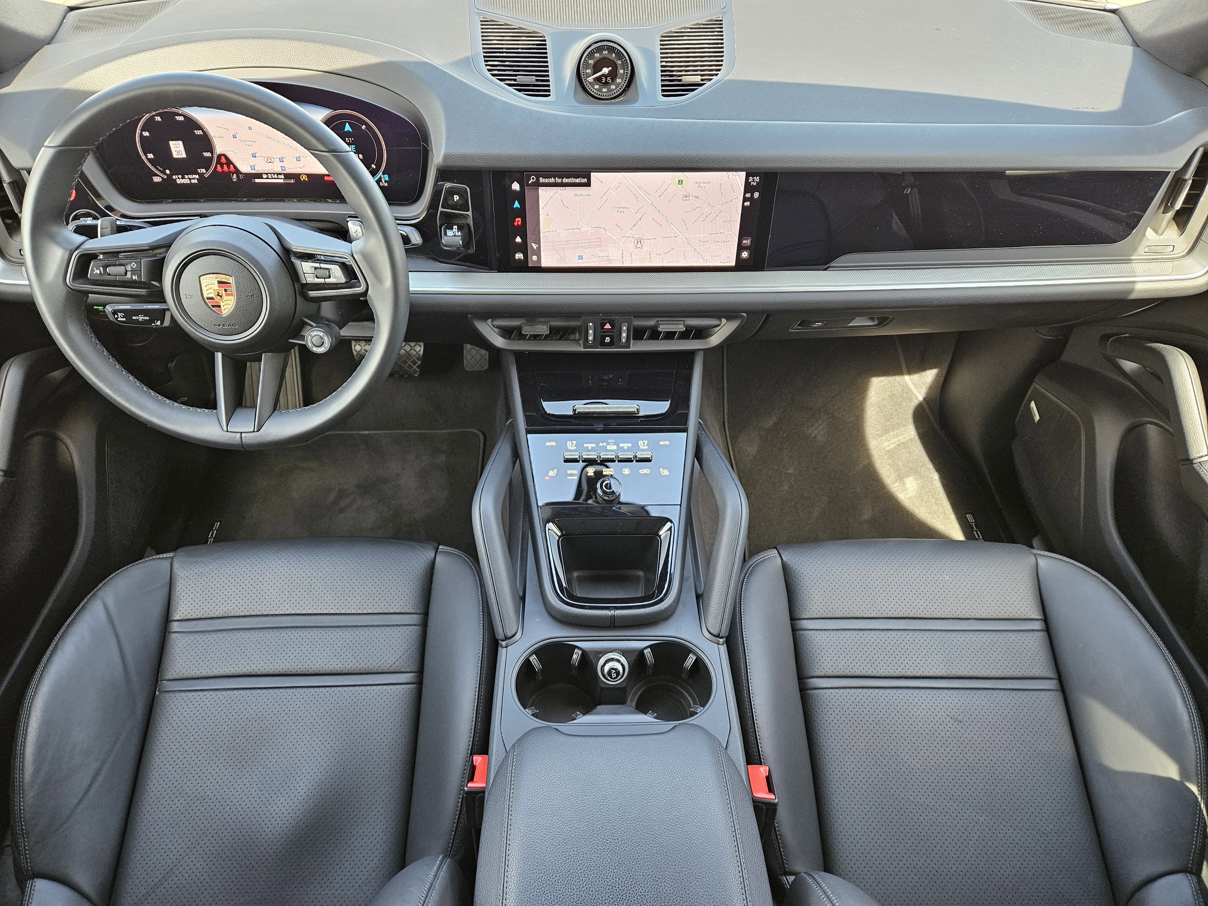 Used 2025 Porsche Cayenne image 24