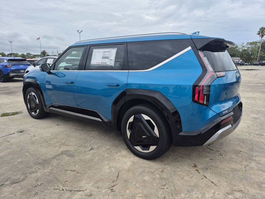 New 2026 Kia EV9 Land w/ Nightfall Edition Package image 6
