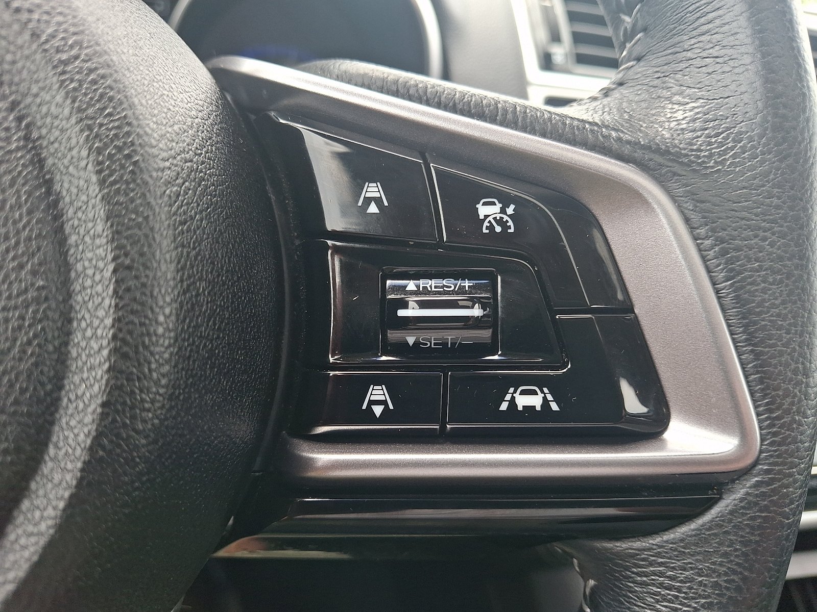 Used 2018 Subaru Outback 2.5i Limited AWD/4WD image 22