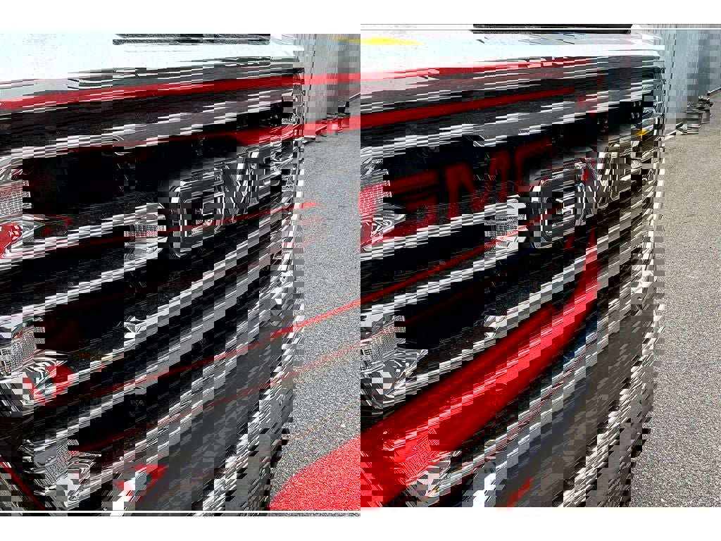 Used 2019 GMC Sierra 1500 SLT w/ SLT Premium Plus Package image 30