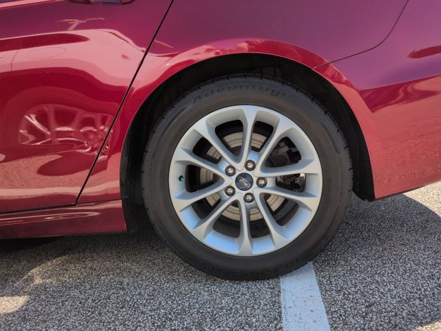 Used 2019 Ford Fusion SE image 8