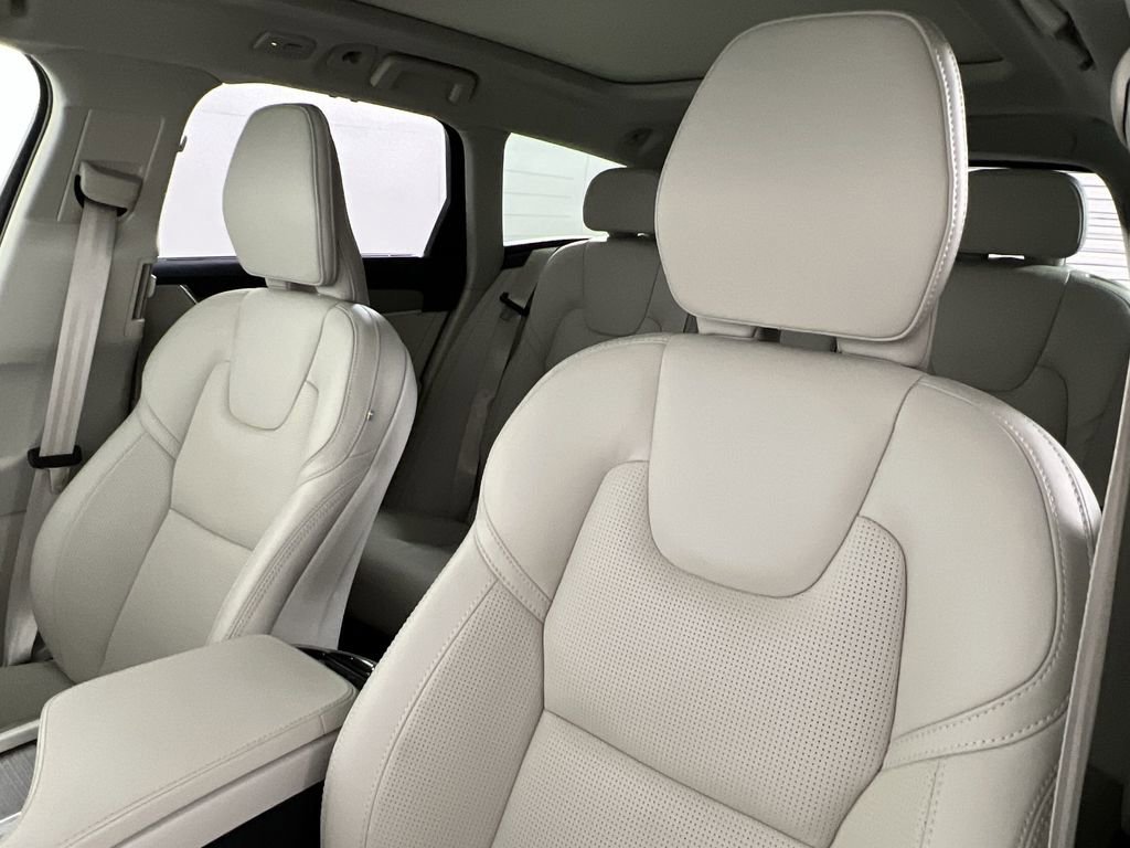 Certified 2025 Volvo V90 B6 Cross Country Ultra image 15