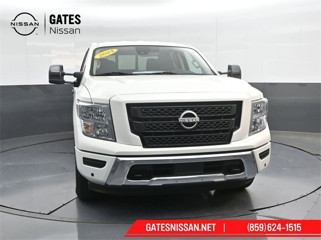 Used 2024 Nissan Titan SV w/ SV Convenience Package image 5