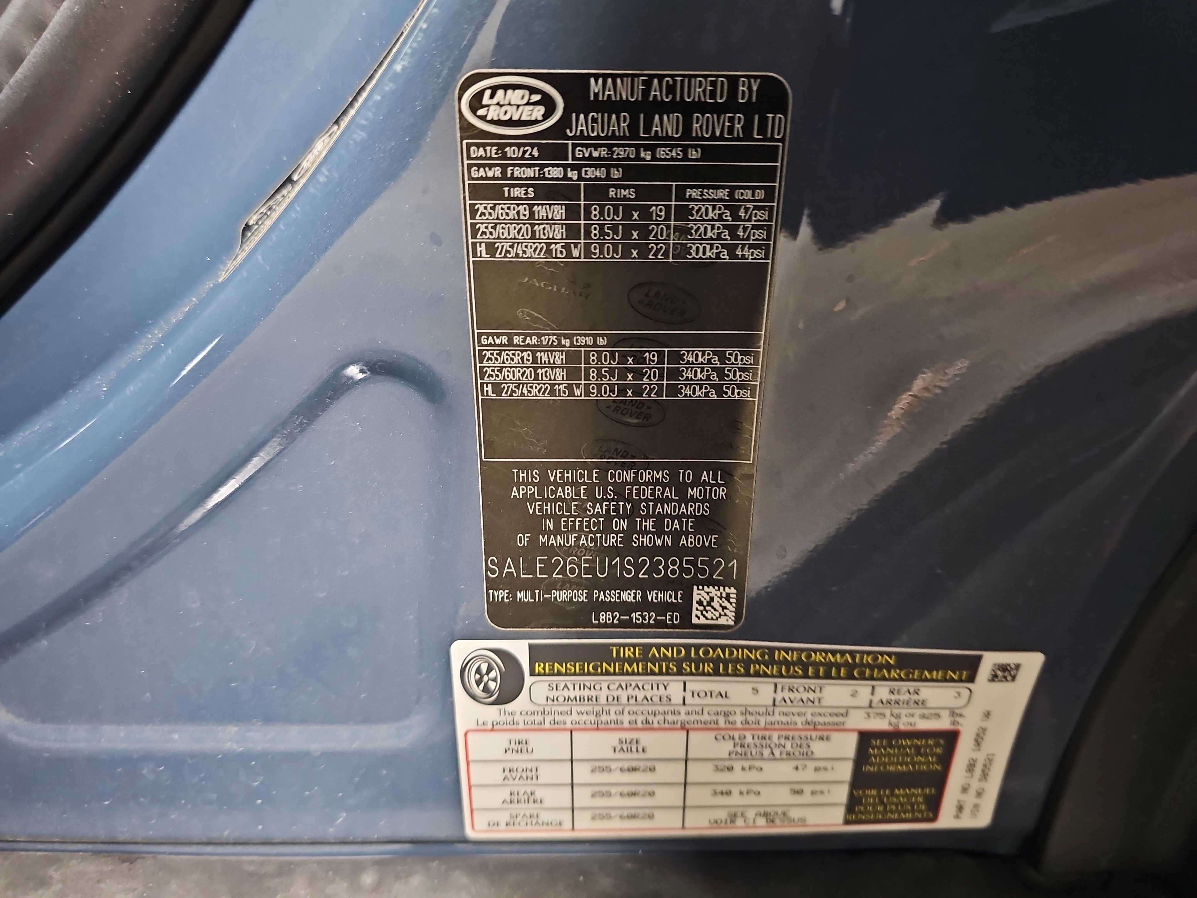 Used 2025 Land Rover Defender 90 X-Dynamic SE image 39