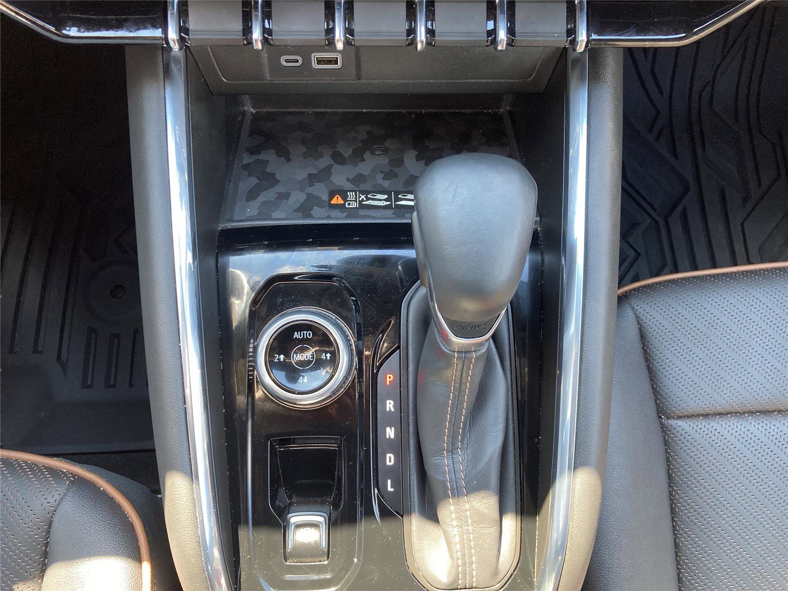 Used 2023 GMC Canyon AT4 w/ AT4 Premium Package image 18