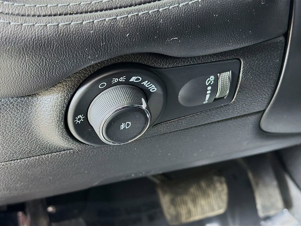 Used 2021 Dodge Durango GT image 33