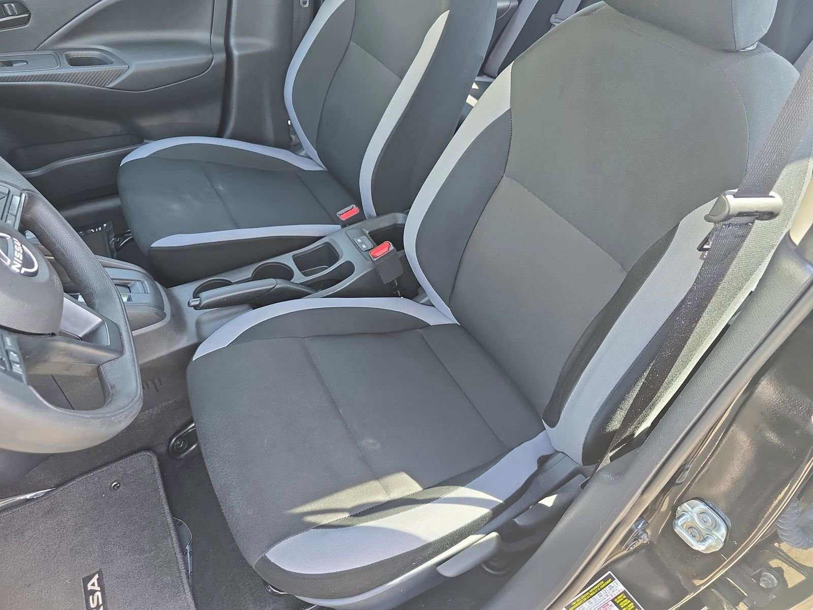 Used 2025 Nissan Versa S w/ S Plus Package image 18