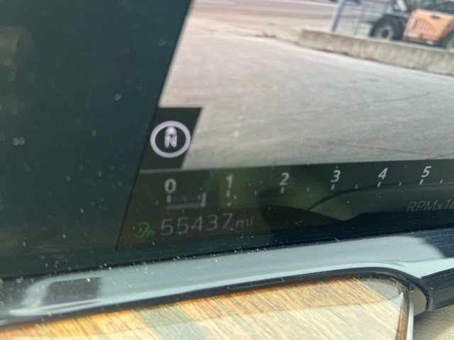 Used 2021 Cadillac Escalade ESV Sport Platinum image 25