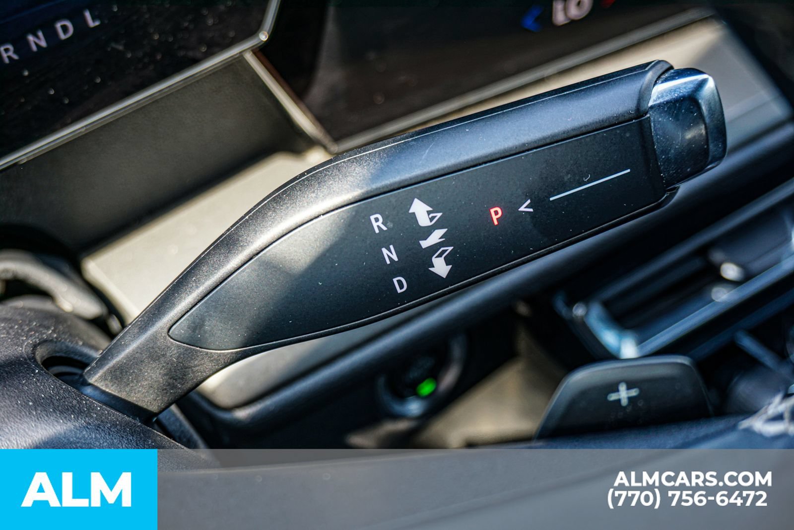 Used 2025 Chevrolet Traverse LT FWD image 36