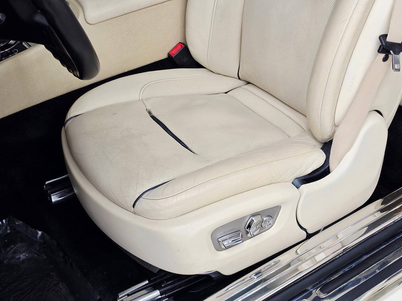 Used 2014 Rolls-Royce Wraith RWD image 55