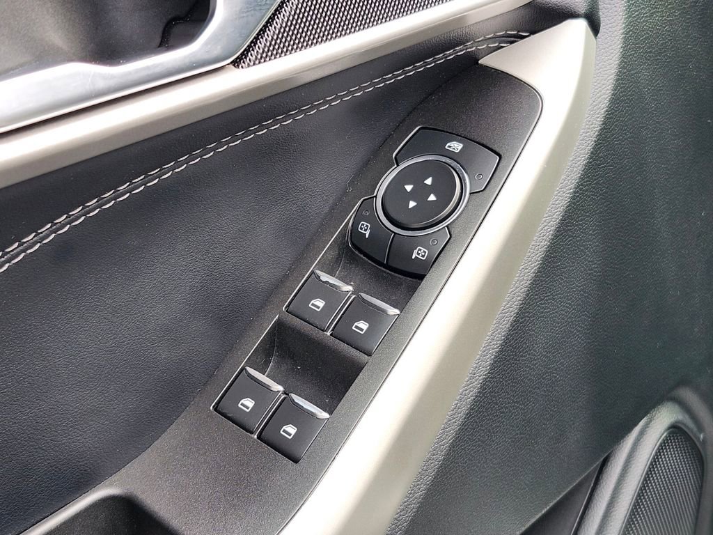 Used 2022 Ford Explorer XLT AWD/4WD image 18