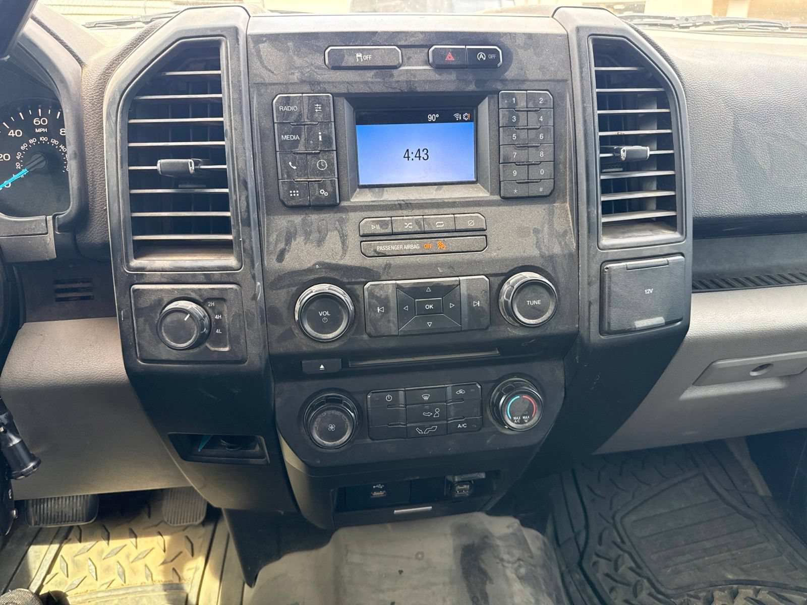 Used 2018 Ford F150 XL w/ Equipment Group 101A Mid AWD/4WD image 15