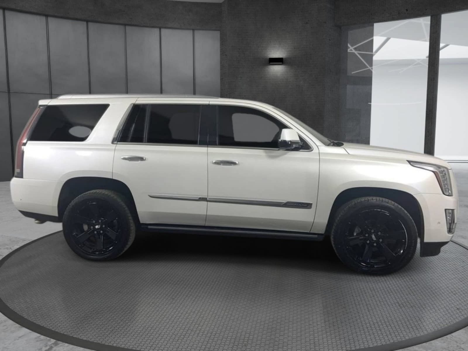 Used 2017 Cadillac Escalade Premium Luxury AWD/4WD image 3